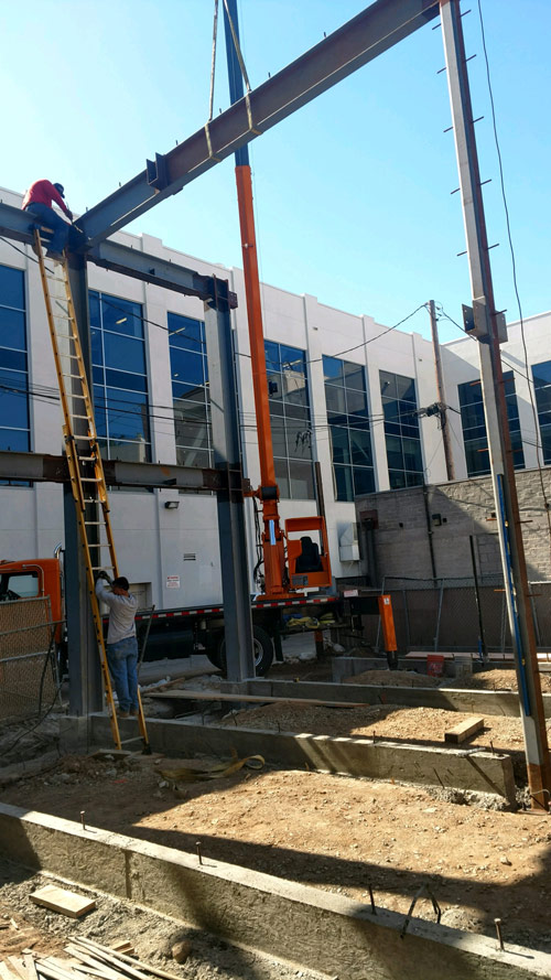 mobile truck crane erecting steel in southern california